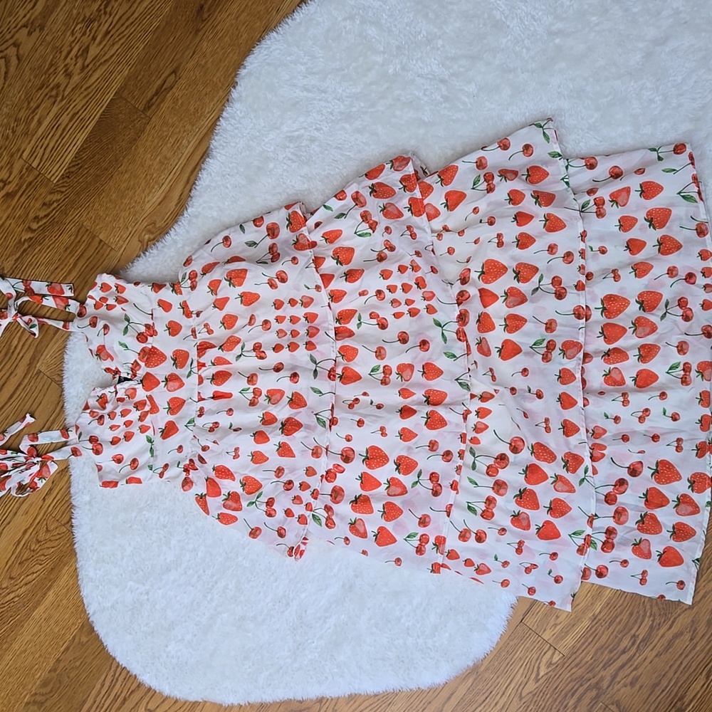 Crystal Doll Strawberry Print Dress, Womens Large, Great Condition